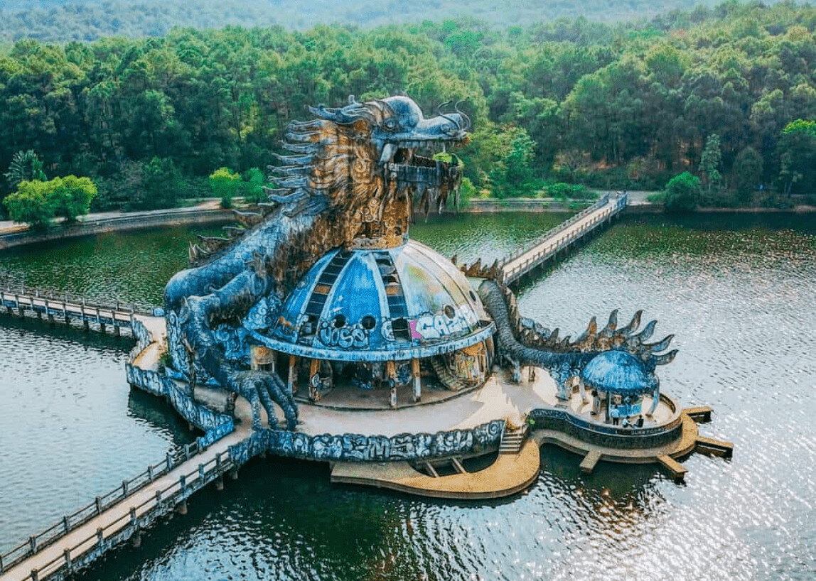 Thuy Tien abandoned water park-Culture Pham Travel