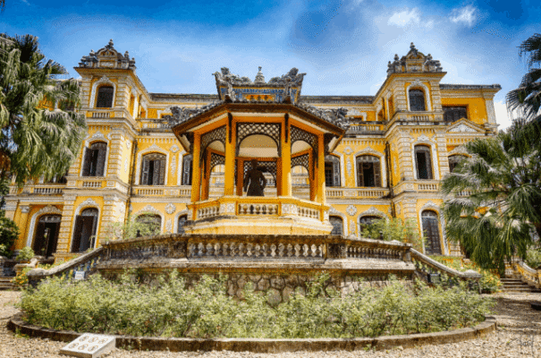 An DInh Palace Hue- Culture Pham Travel