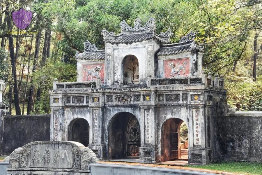 Tu Hieu Pagoda In Hue - Culture Pham Travel