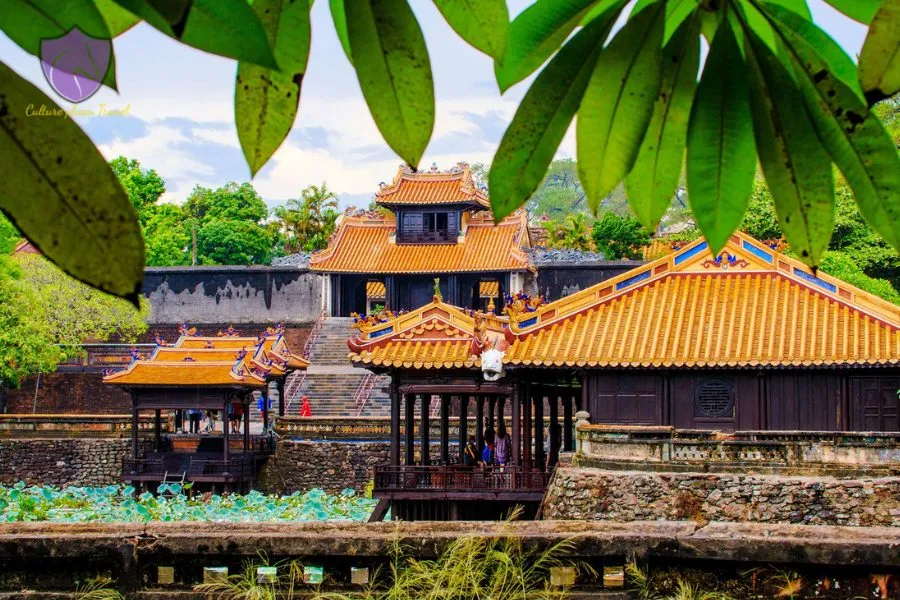 Tu Duc Tomb In Hue - Culture Pham Travel