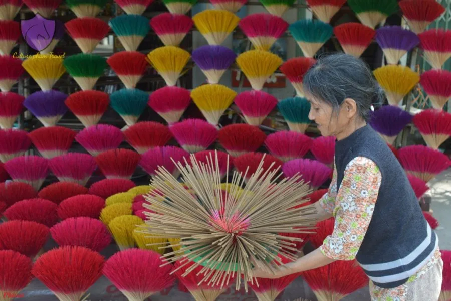 Thuy Xuan Incense-making Village - Culture Pham Travel