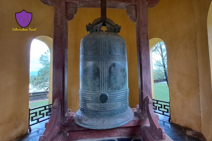 Thien Mu Pagoda Bell - Culture Pham Travel