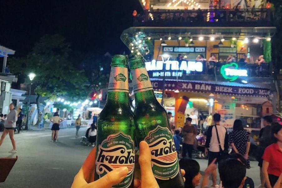 Hue Night Walking Street- Culture Pham Travel