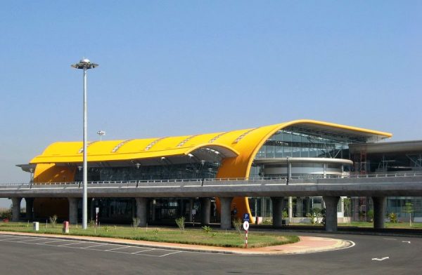 Dalat airport to city- Culture Pham Travel