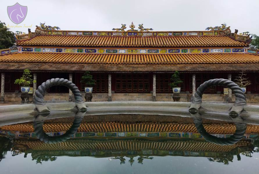 Dong Khanh Tomb- Culture Pham Travel