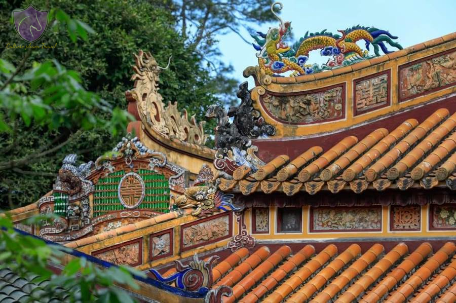 Dong Khanh Tomb- Culture Pham Travel