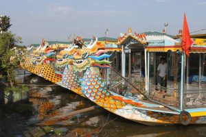 Dragon Boat Trip-Culture Pham Travel