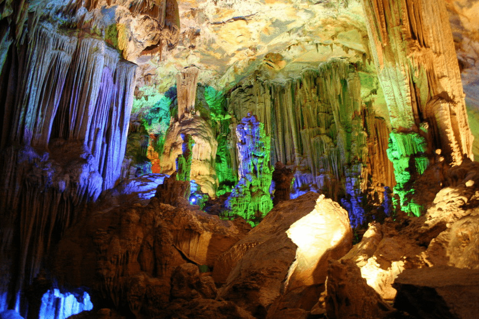 Paradise Cave And Phong Nha Cave Tour