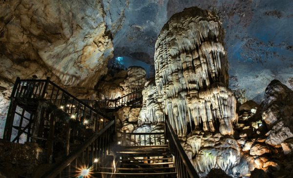 Paradise Cave and Dark Cave Group Tour-Culture Pham Travel