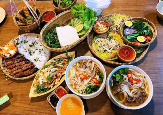 What to eat in Da Nang- Culture Pham Travel