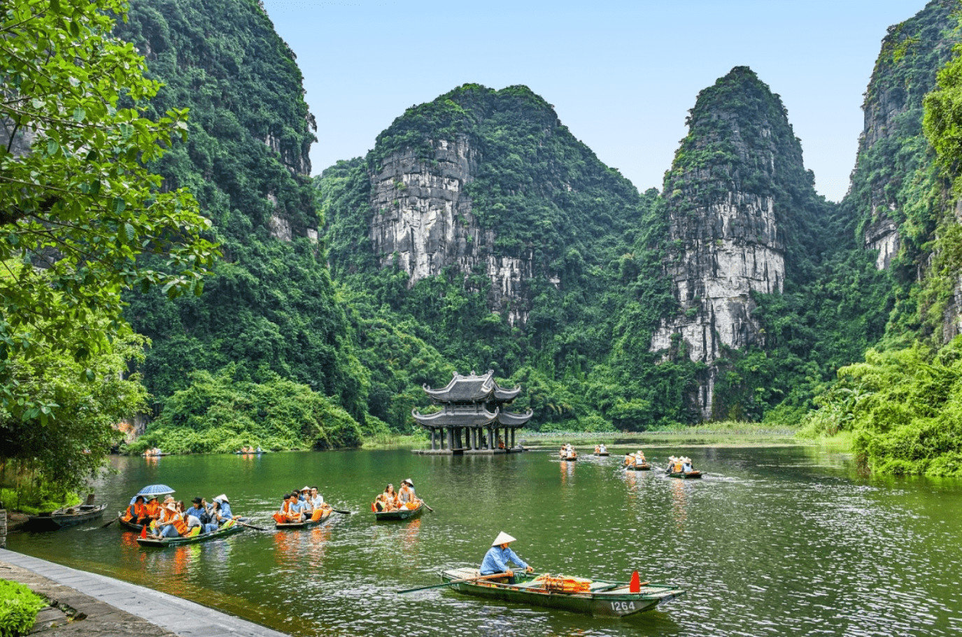 Trang An or Tam Coc Boat Tour-Culture Pham Travel