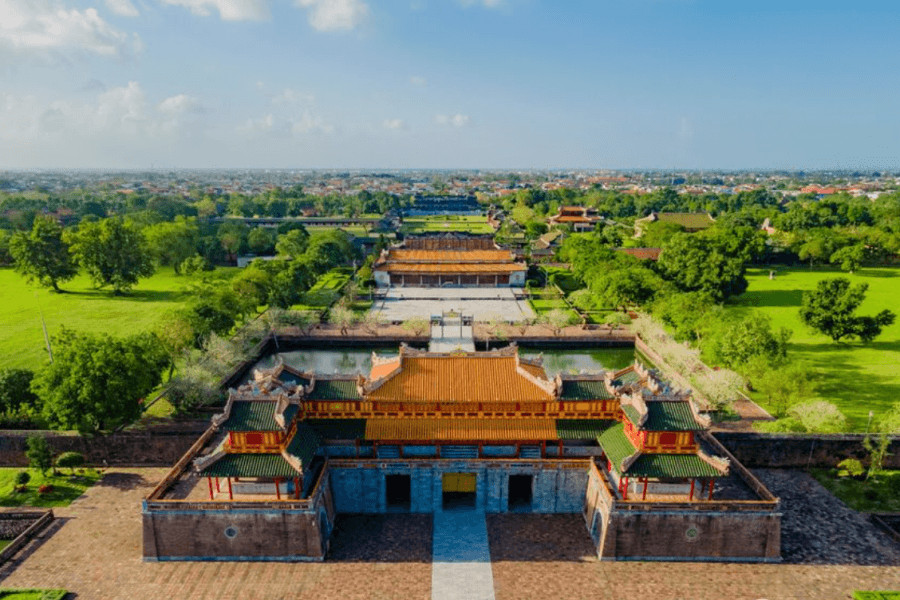 Thai Hoa Palace - Culture Pham Travel