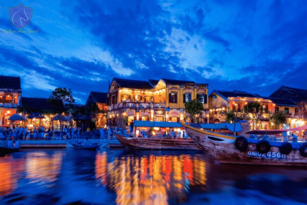 Hoi An Night Market - Culture Pham Travel