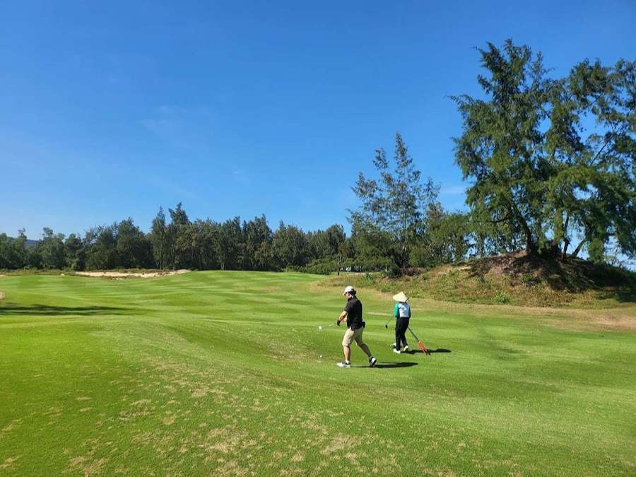 Da Nang golf course-Culture Pham Travel