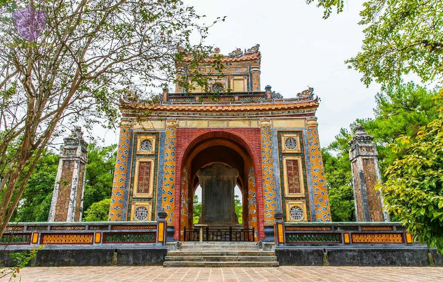 Hue Tombs Tour- Explore 3 Most Beautiful Royal Tombs - Image 6