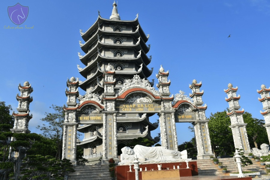 Buddha image at Tu Hieu temple