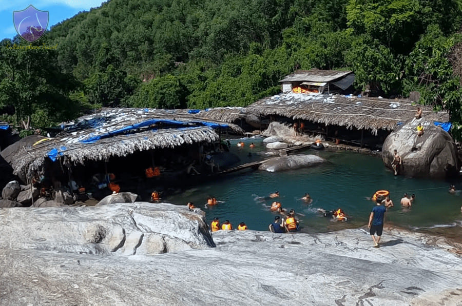 Elephant Sproings-Culture Pham Travel