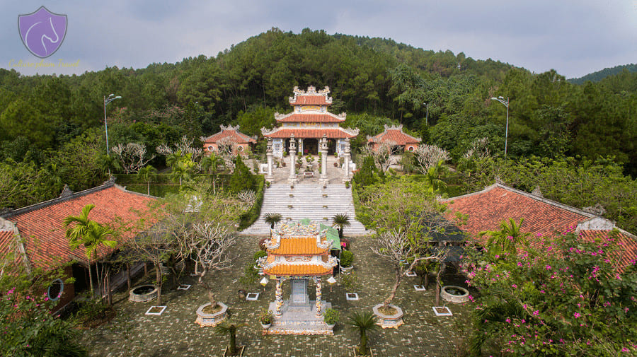 Huyen Tran Princess Temple-Culture Pham Travel