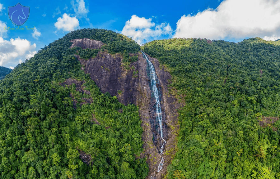 Do Quyen waterfall-Bach Ma National Park-Culture Pham Travel