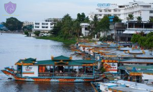 Hue Dragon Boat-Culture Pham Travel