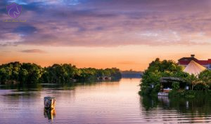 Hue Dragon Boat Trip-Culture Pham Travel