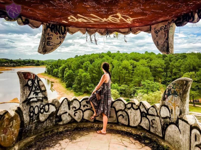 The beautiful view from the dragon mouth - Thuy tien lake