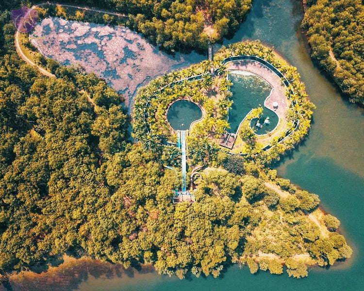 Abandoned water park Hue