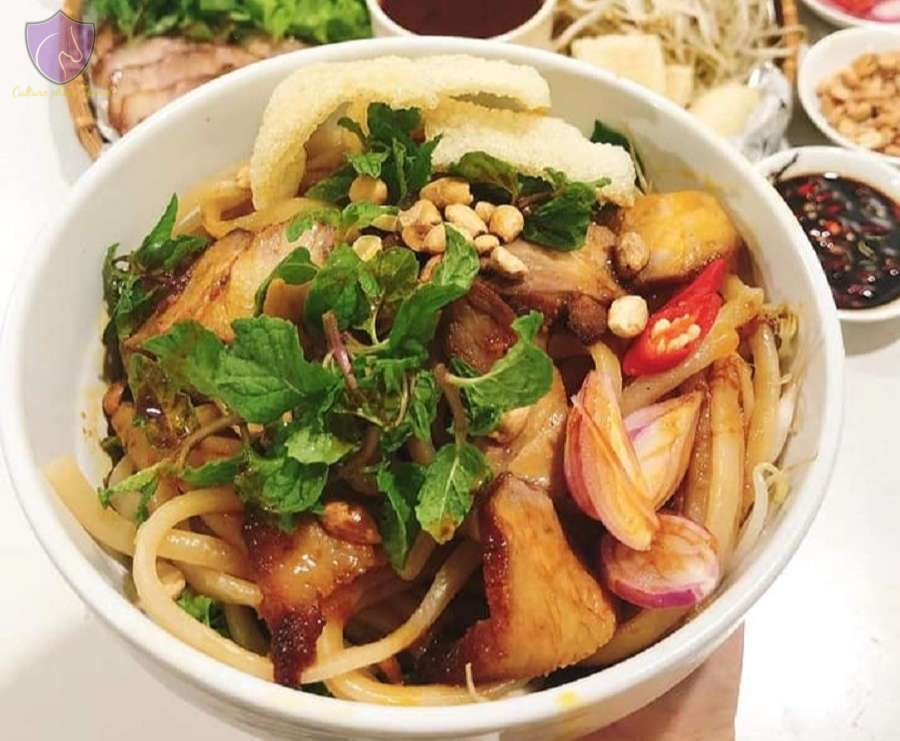 Best Cao Lau Hoi An-Culture Pham Travel