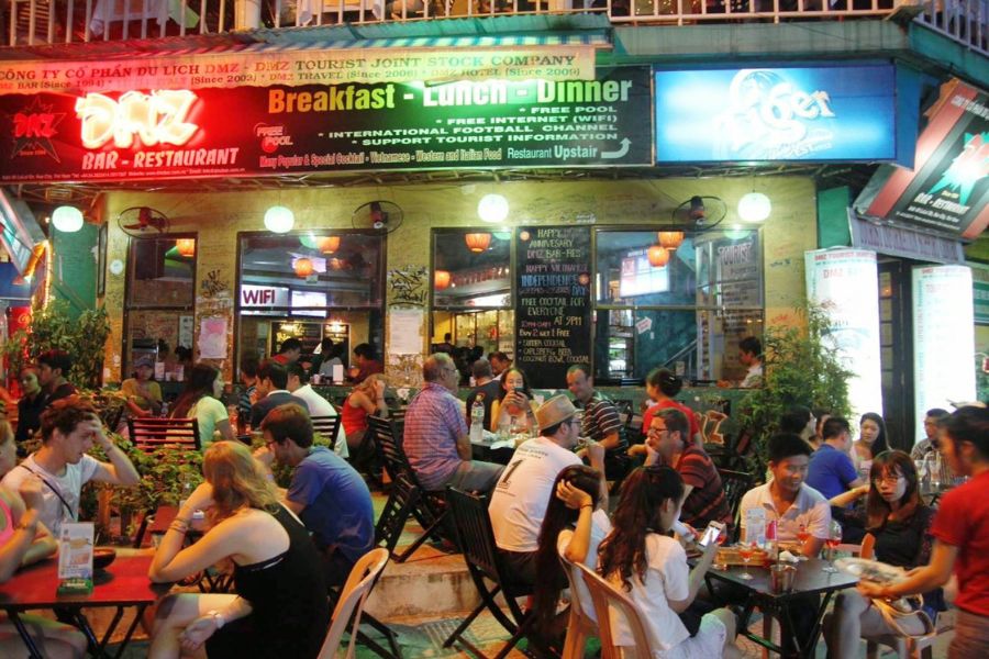 Night Walking Street Hue