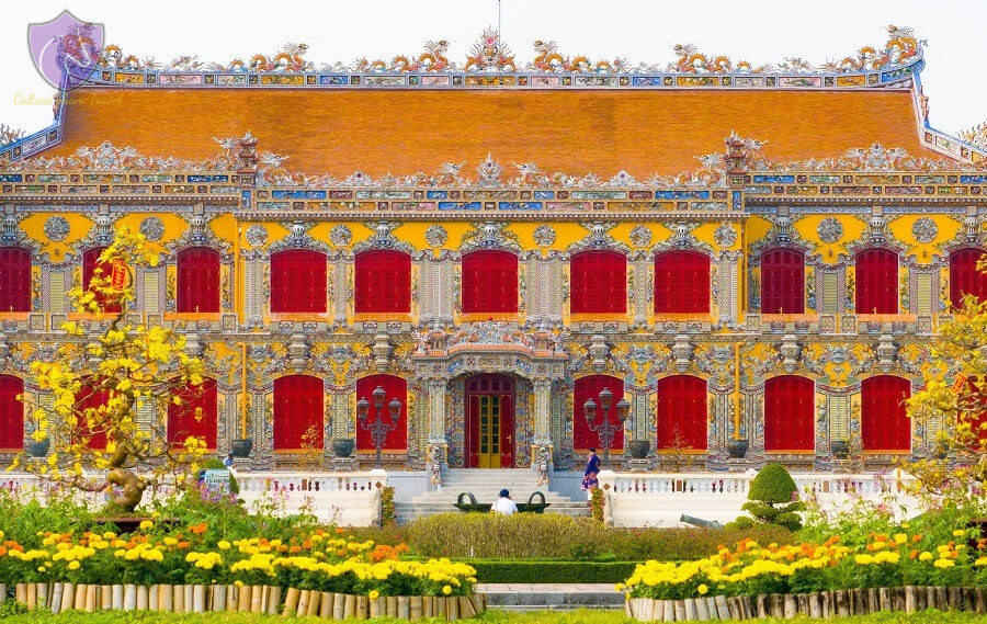 Kien Trung Palace-Culture Pham Travel