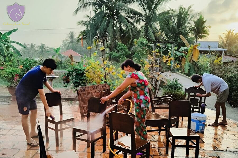 Home cleanup for Tet - Culture Pham Travel