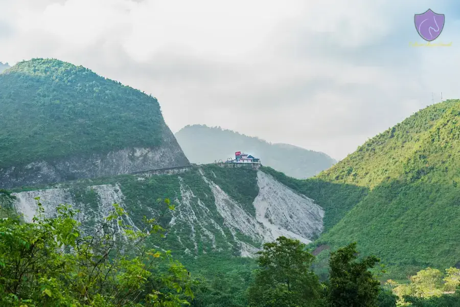 Thung Khe Pass in October